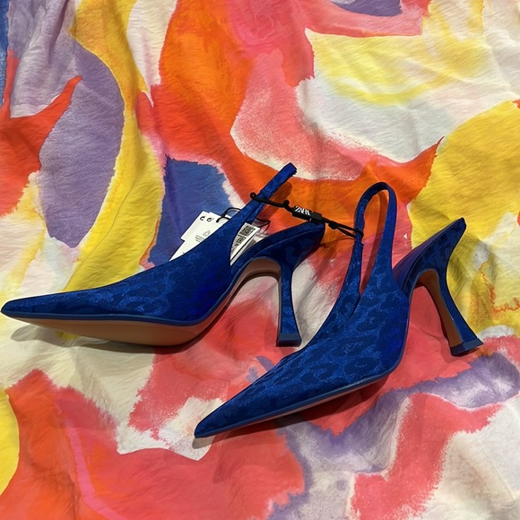Zara pumps in Royal Blue Satin cheetah  print unworn, New with tags - Picture 3 of 8
